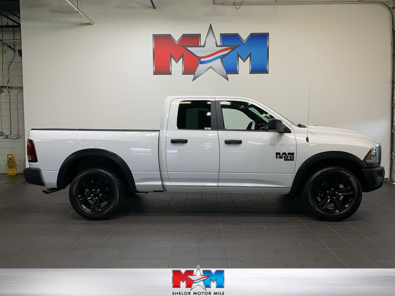 used 2022 Ram 1500 Classic car, priced at $37,989