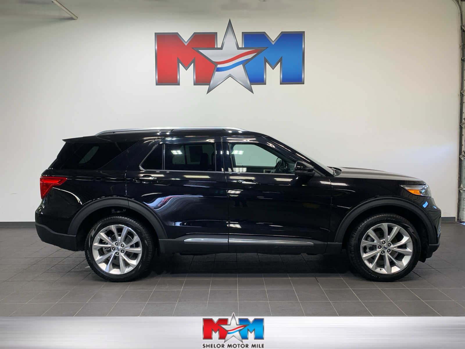 used 2023 Ford Explorer car, priced at $50,989