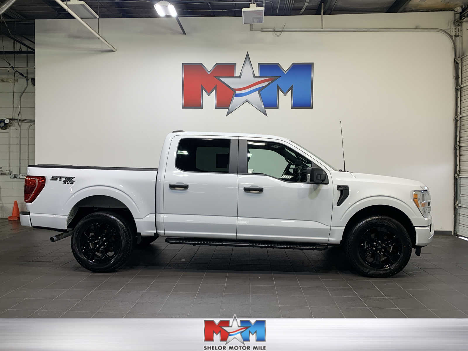 used 2022 Ford F-150 car, priced at $45,987