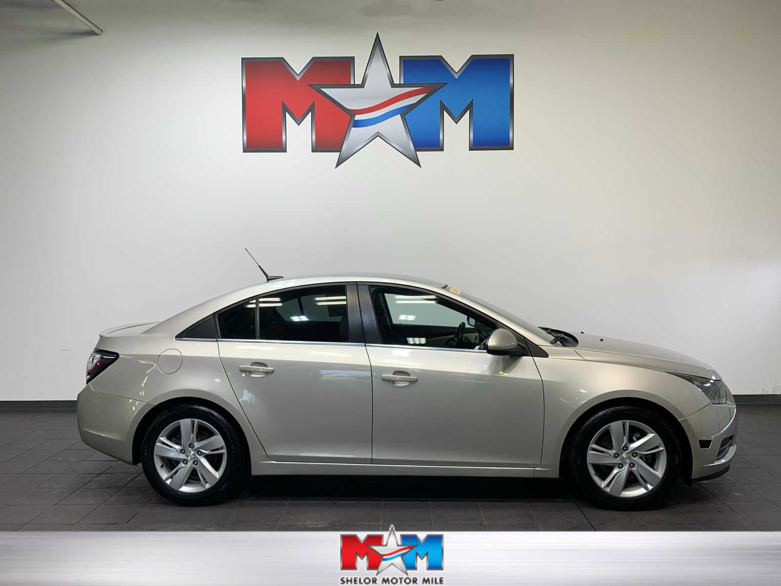 used 2014 Chevrolet Cruze car, priced at $11,489