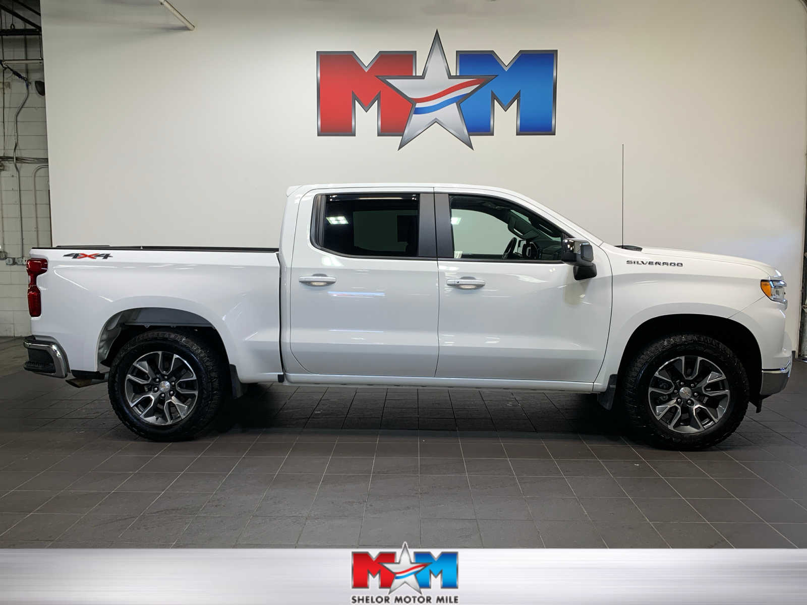 used 2024 Chevrolet Silverado 1500 car, priced at $47,989