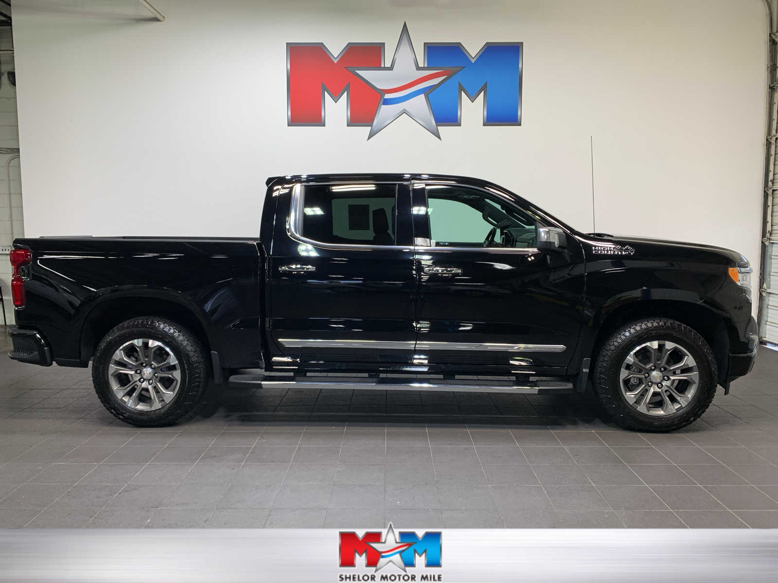 used 2024 Chevrolet Silverado 1500 car, priced at $68,989