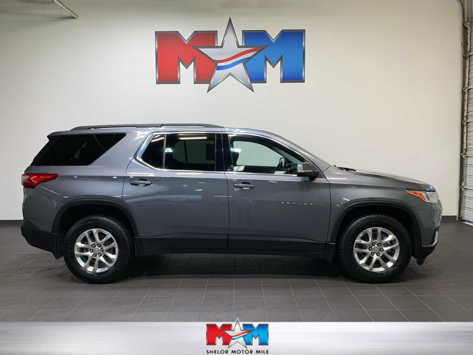 used 2021 Chevrolet Traverse car, priced at $30,289