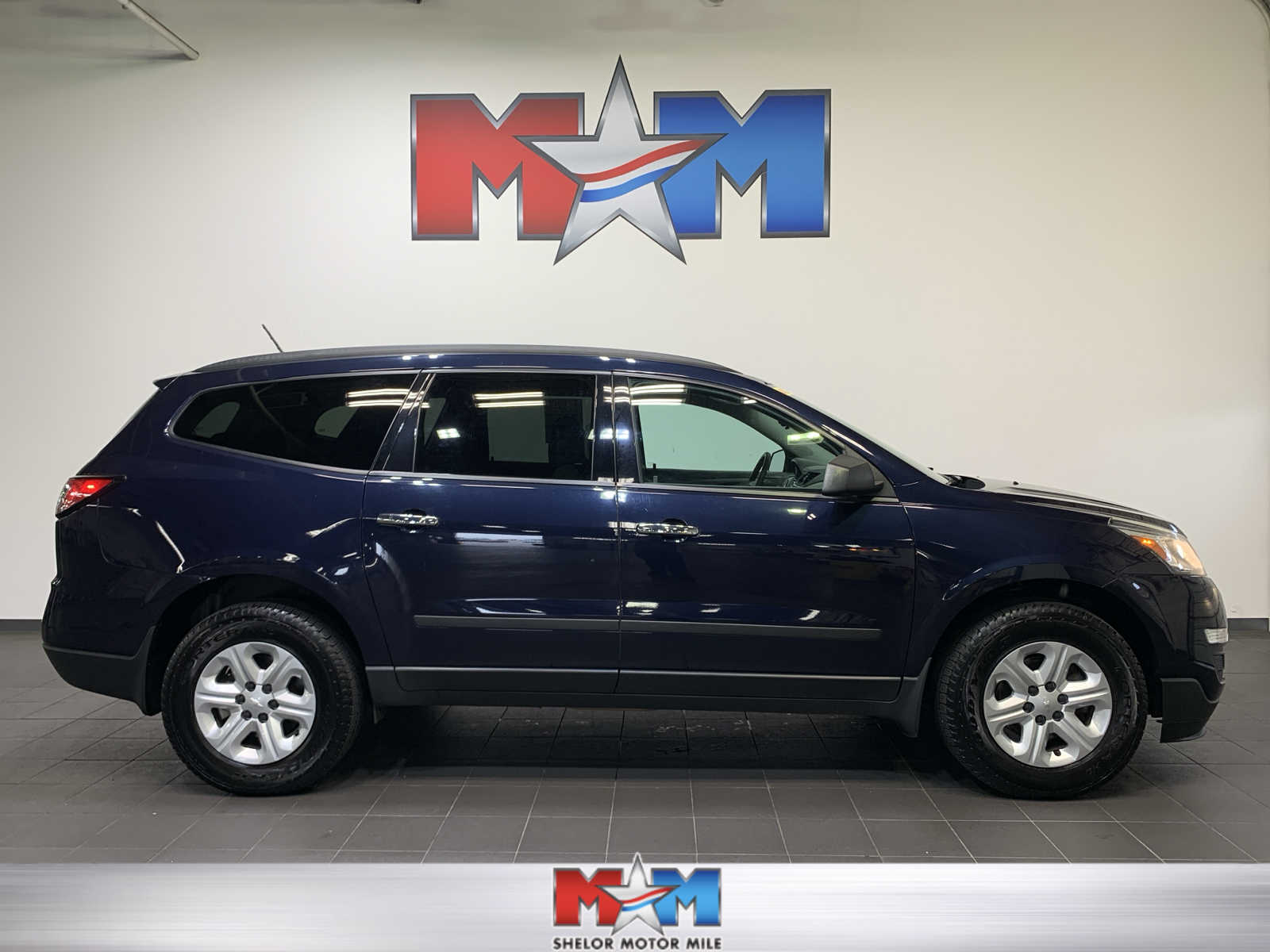 used 2015 Chevrolet Traverse car, priced at $10,989