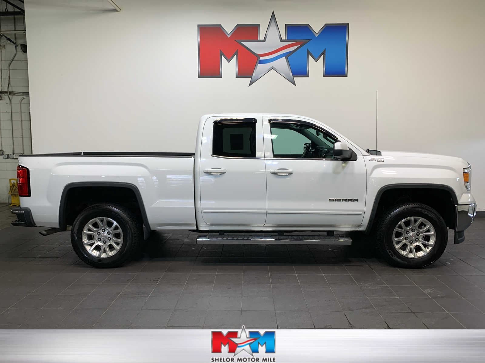 used 2015 GMC Sierra 1500 car, priced at $19,989