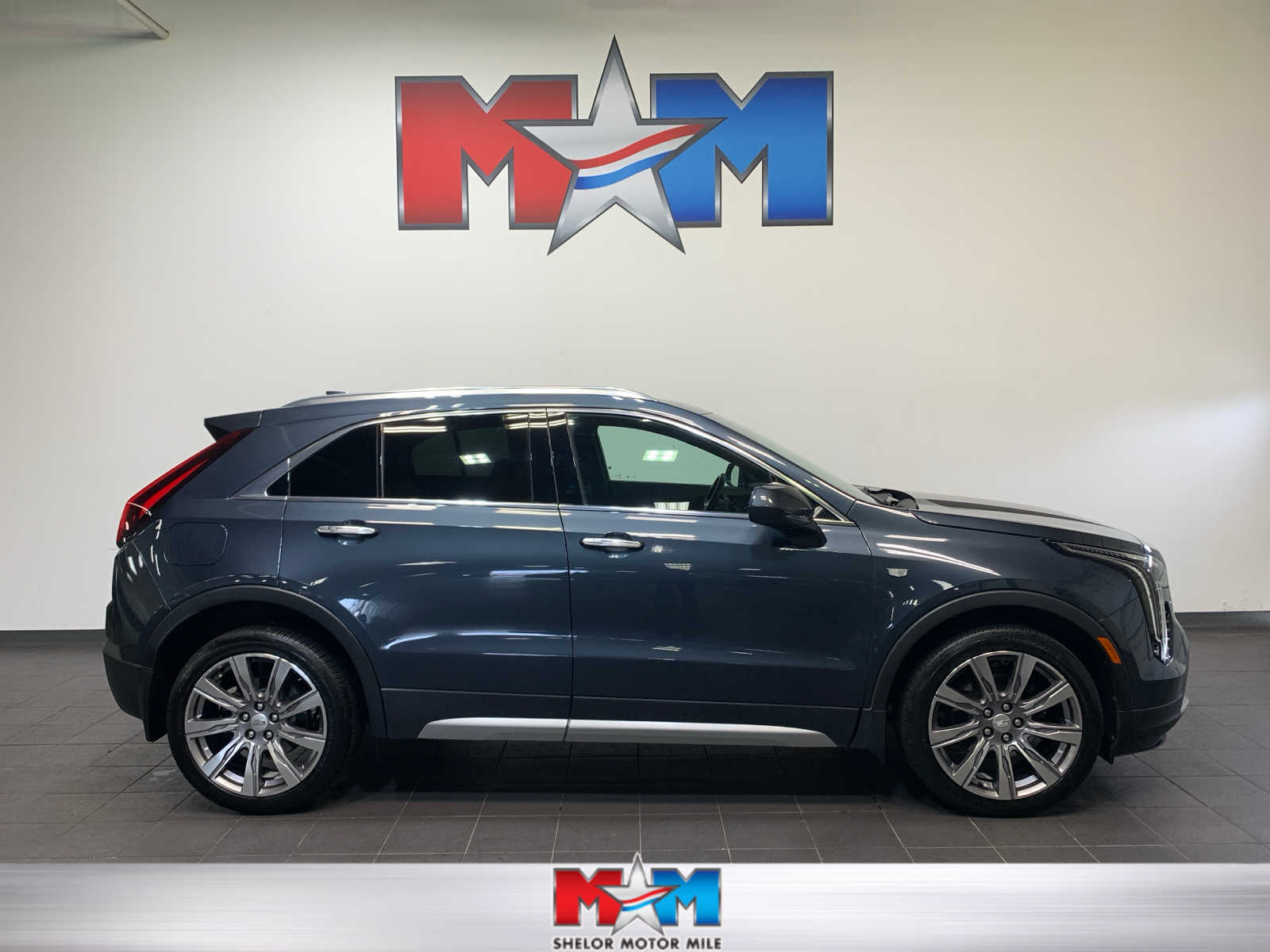 used 2020 Cadillac XT4 car, priced at $29,489