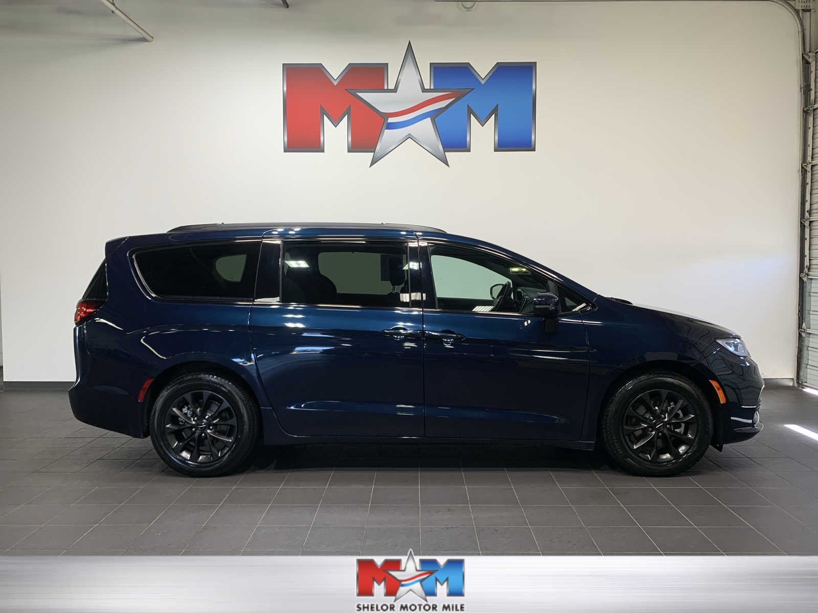 used 2021 Chrysler Pacifica car, priced at $30,989