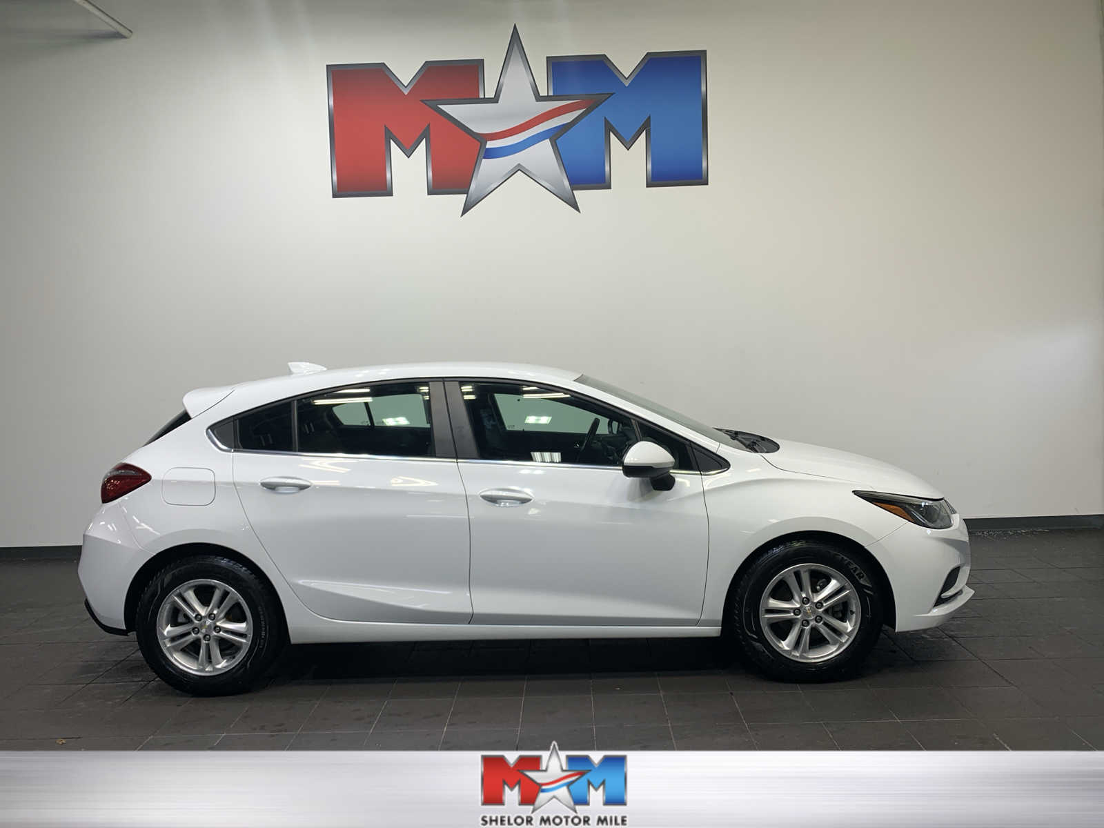 used 2018 Chevrolet Cruze car, priced at $17,989