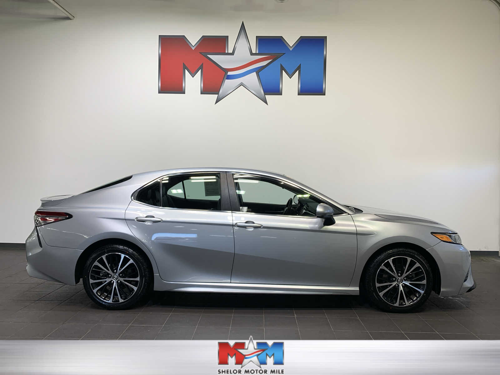 used 2018 Toyota Camry car, priced at $18,489