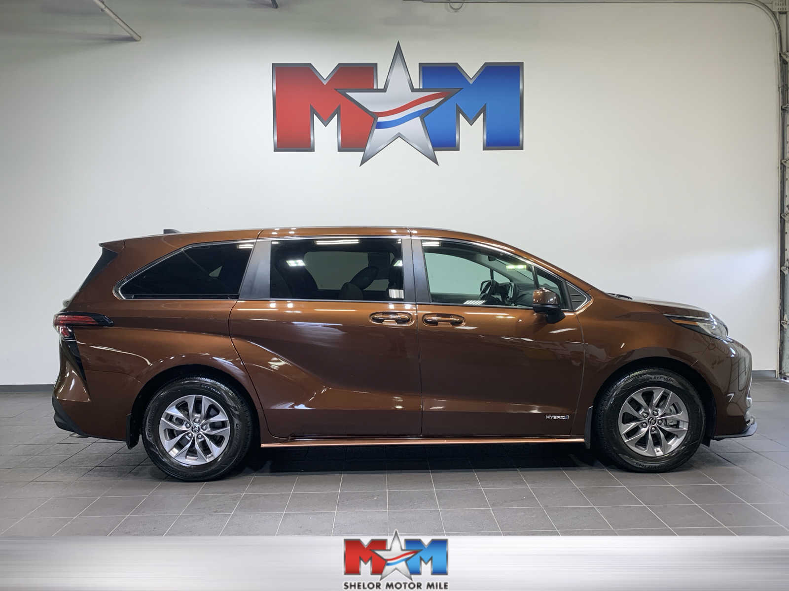 used 2021 Toyota Sienna car, priced at $38,489