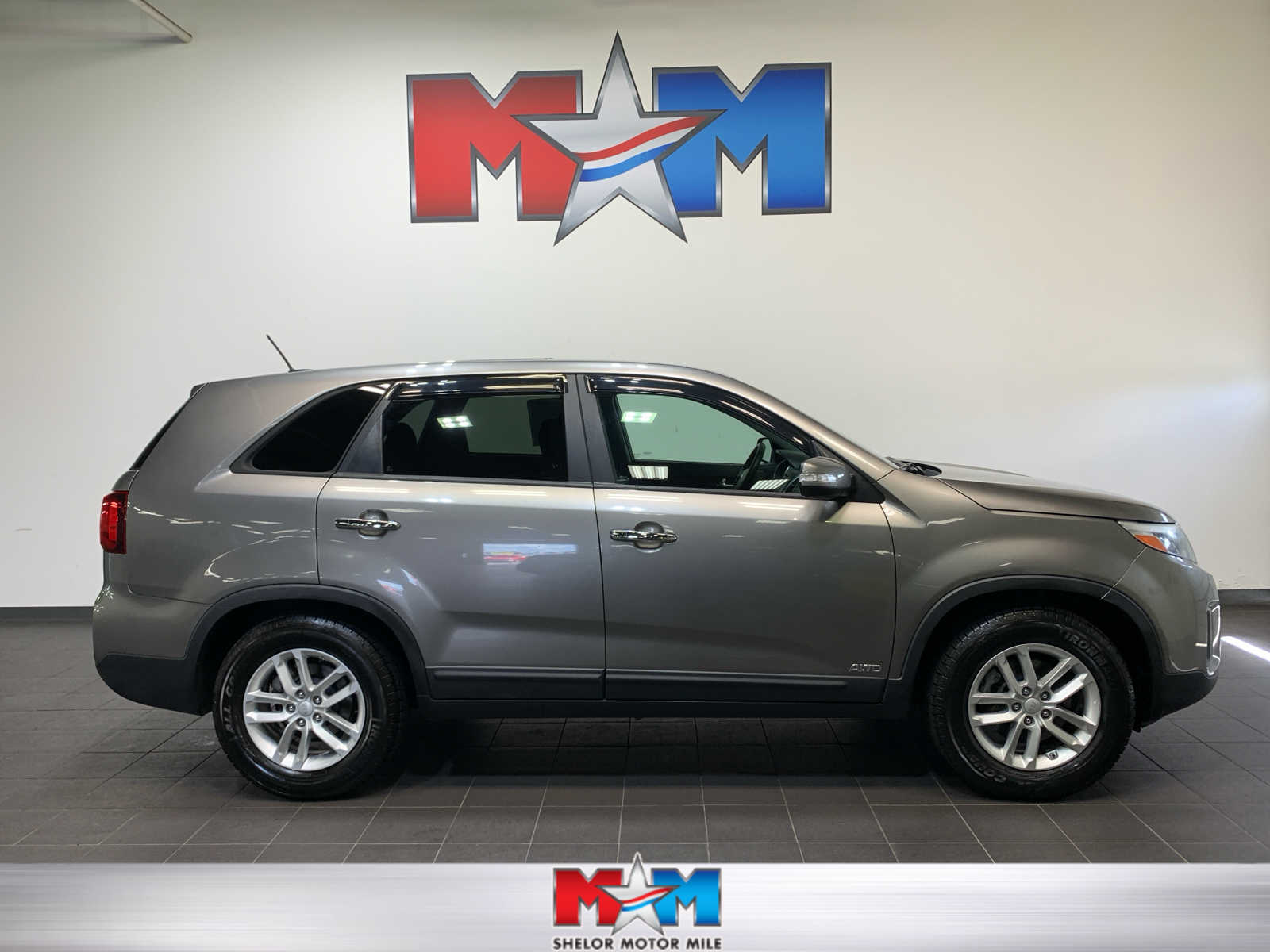 used 2014 Kia Sorento car, priced at $12,985