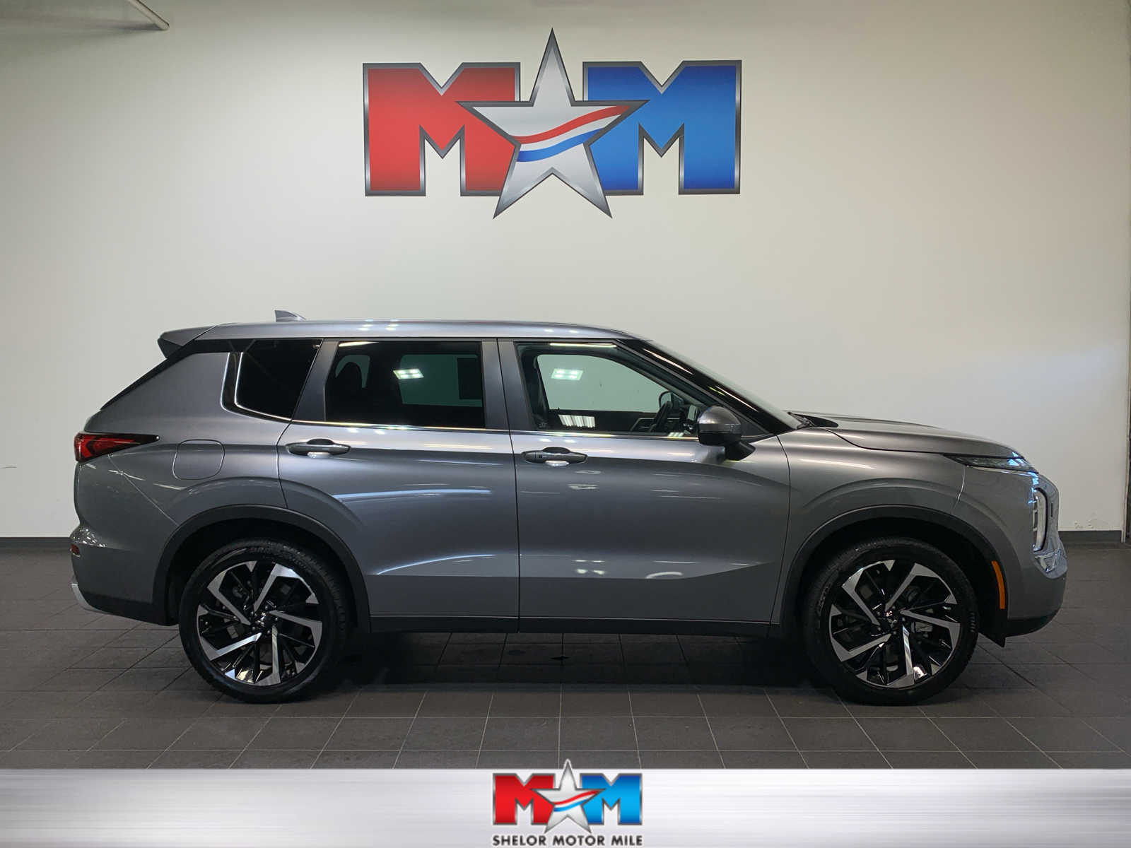 used 2023 Mitsubishi Outlander car, priced at $29,785