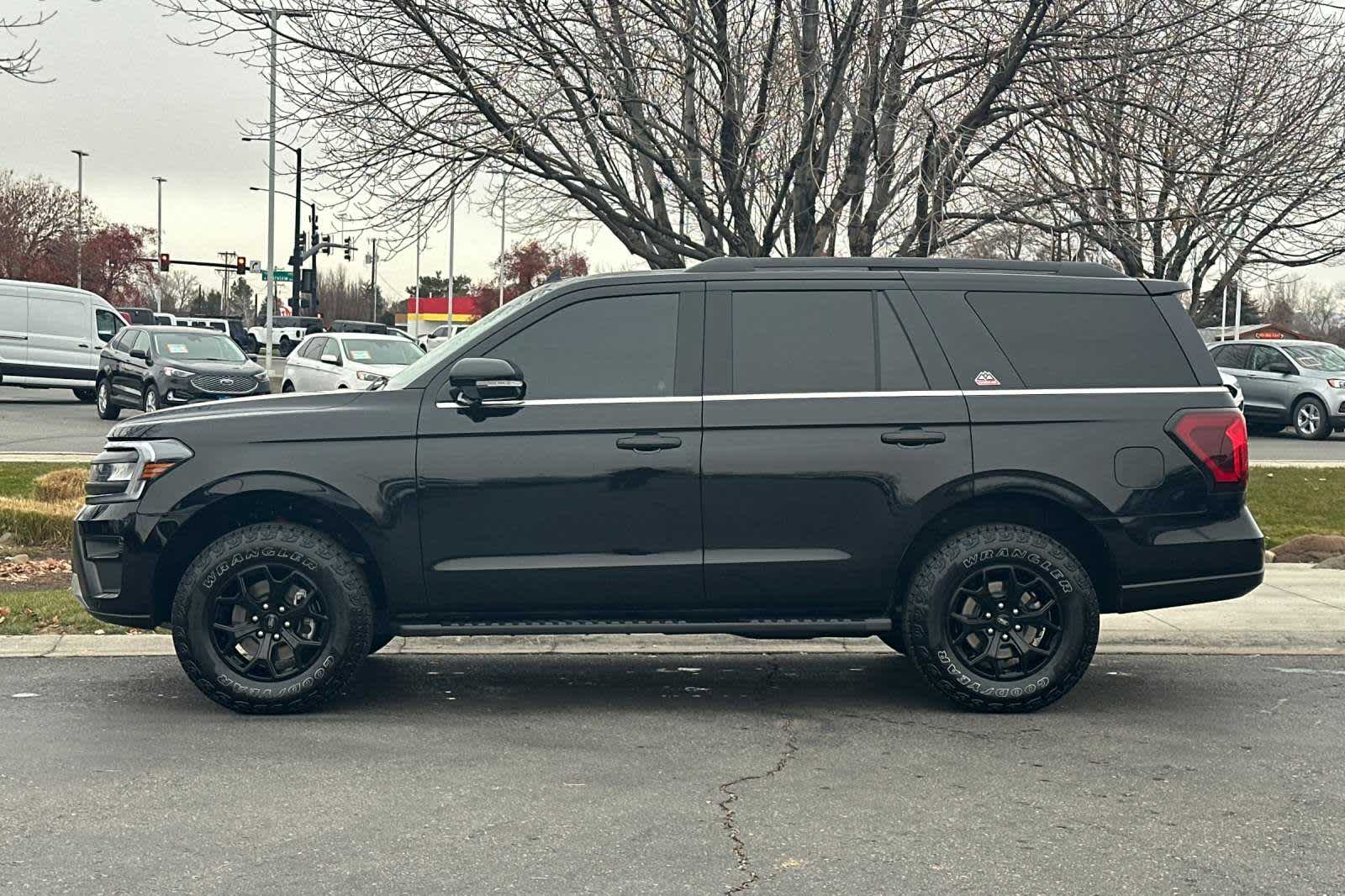 used 2024 Ford Expedition car, priced at $71,995