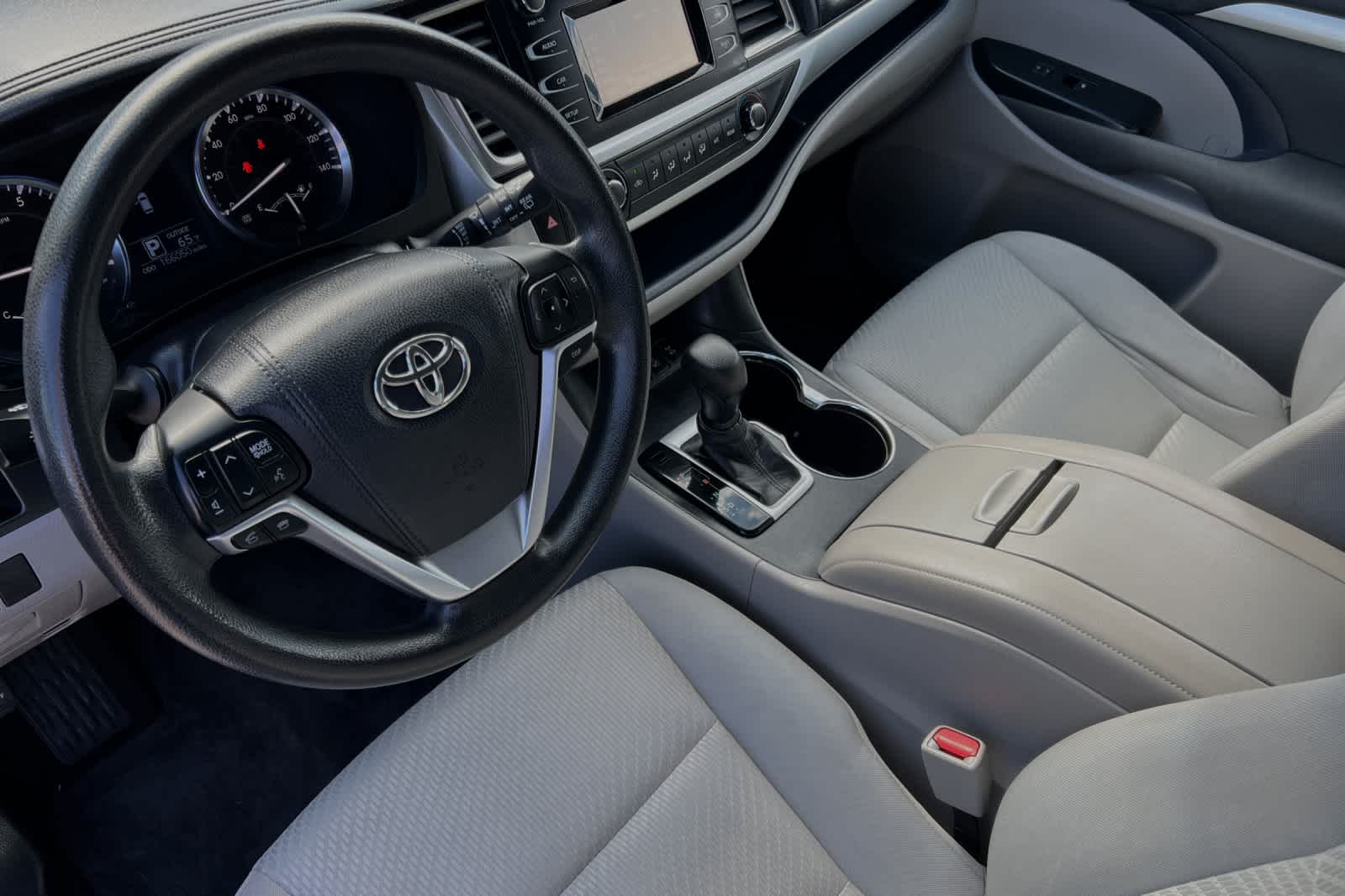 used 2015 Toyota Highlander car, priced at $14,995
