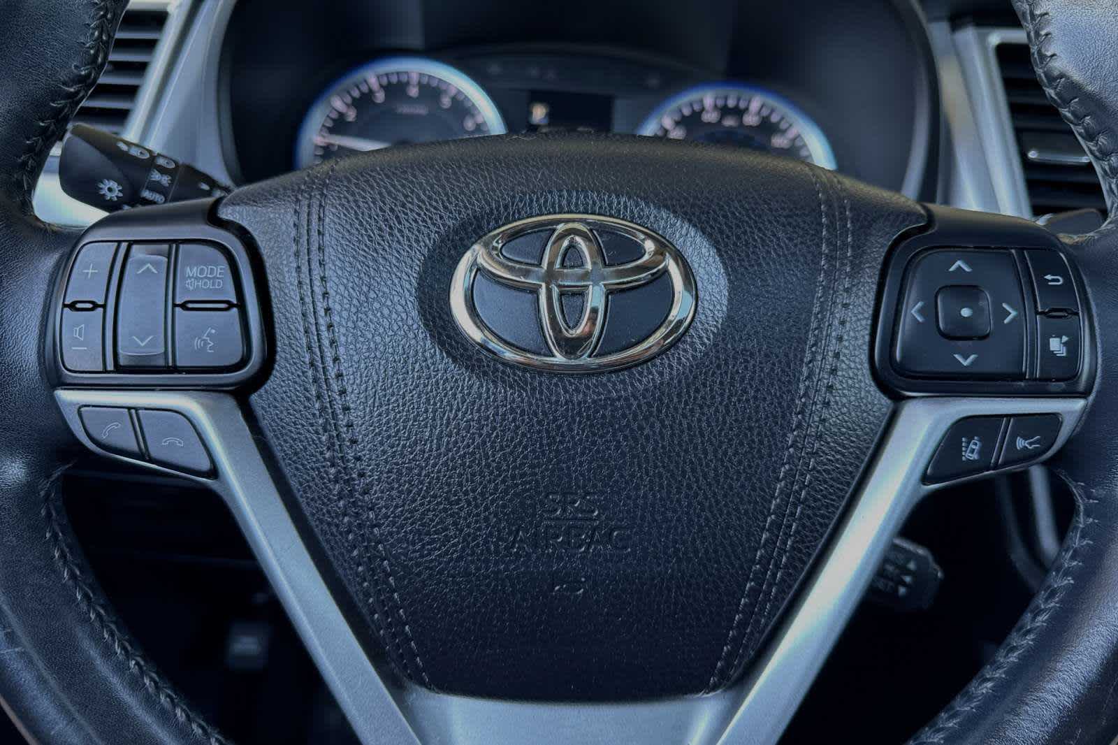 used 2017 Toyota Highlander car, priced at $22,995