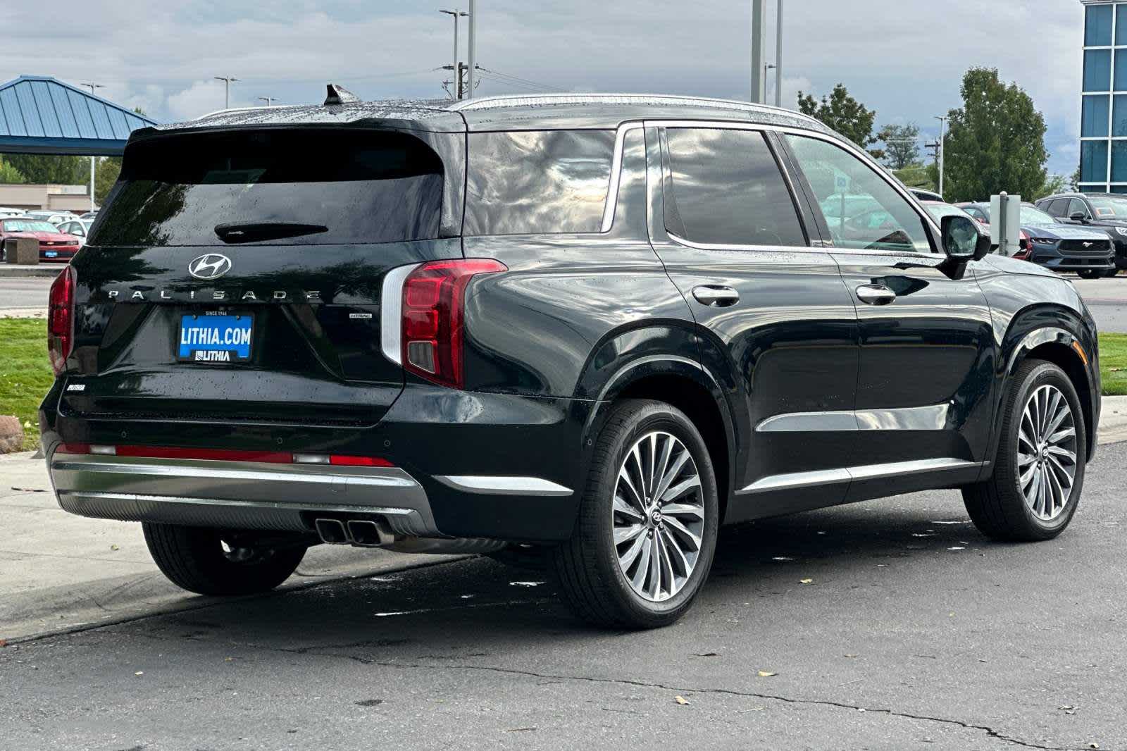 used 2024 Hyundai Palisade car, priced at $48,995