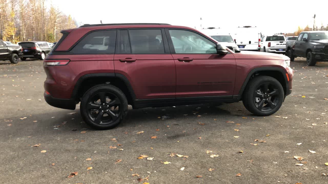 new 2025 Jeep Grand Cherokee car, priced at $51,730