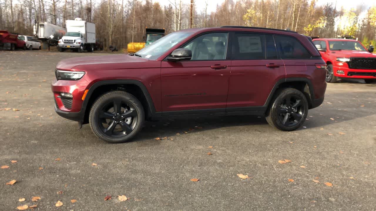 new 2025 Jeep Grand Cherokee car, priced at $51,730