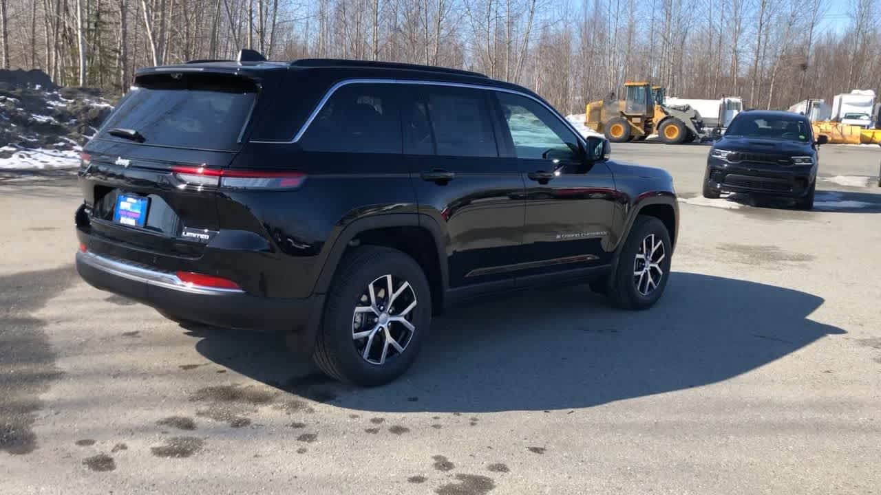 new 2024 Jeep Grand Cherokee car, priced at $50,630