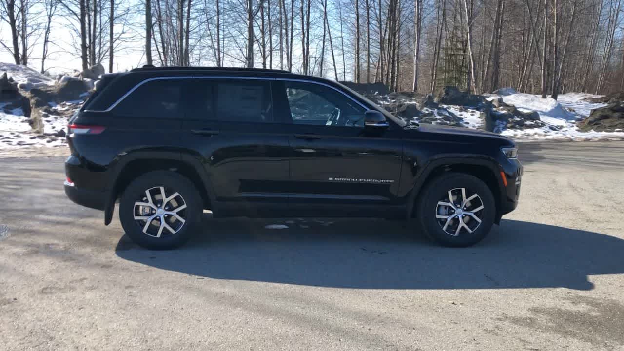 new 2024 Jeep Grand Cherokee car, priced at $50,630