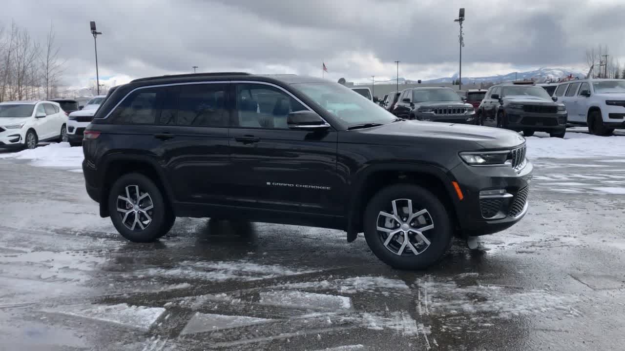 new 2024 Jeep Grand Cherokee car, priced at $50,630