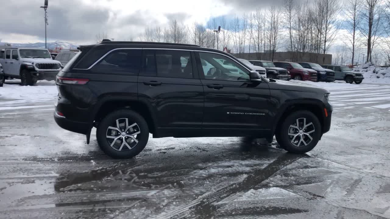 new 2024 Jeep Grand Cherokee car, priced at $50,630