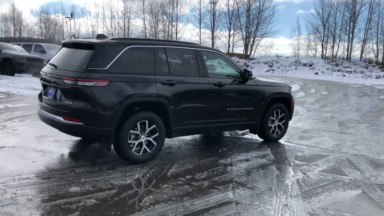 new 2024 Jeep Grand Cherokee car, priced at $50,630