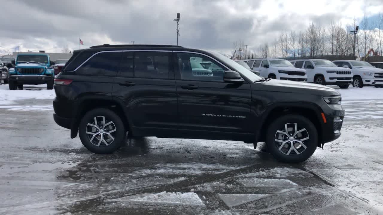 new 2024 Jeep Grand Cherokee car, priced at $50,630