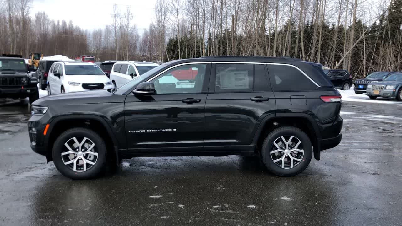 new 2024 Jeep Grand Cherokee car, priced at $50,630