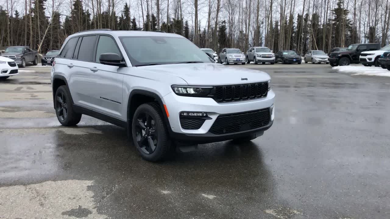 new 2024 Jeep Grand Cherokee car, priced at $52,855