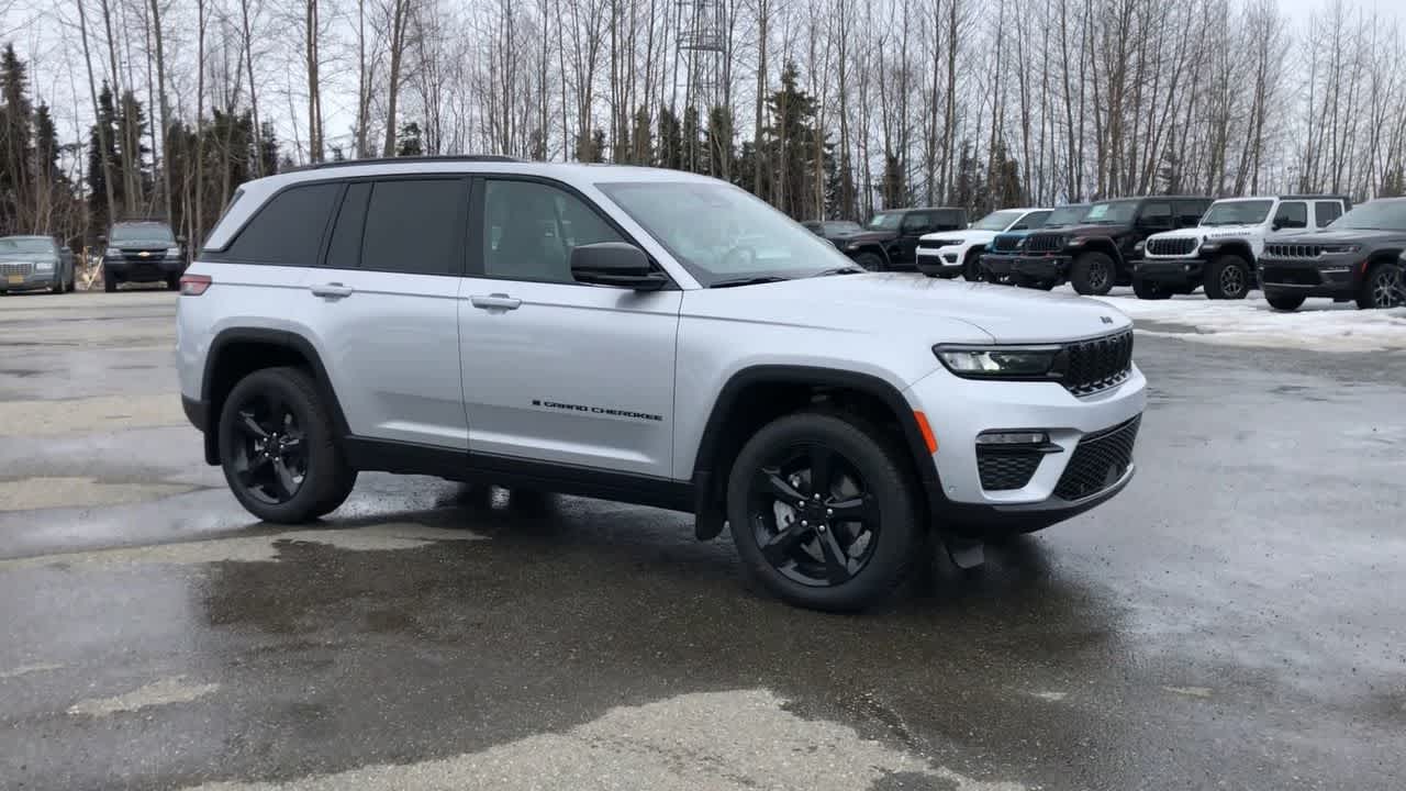 new 2024 Jeep Grand Cherokee car, priced at $52,855