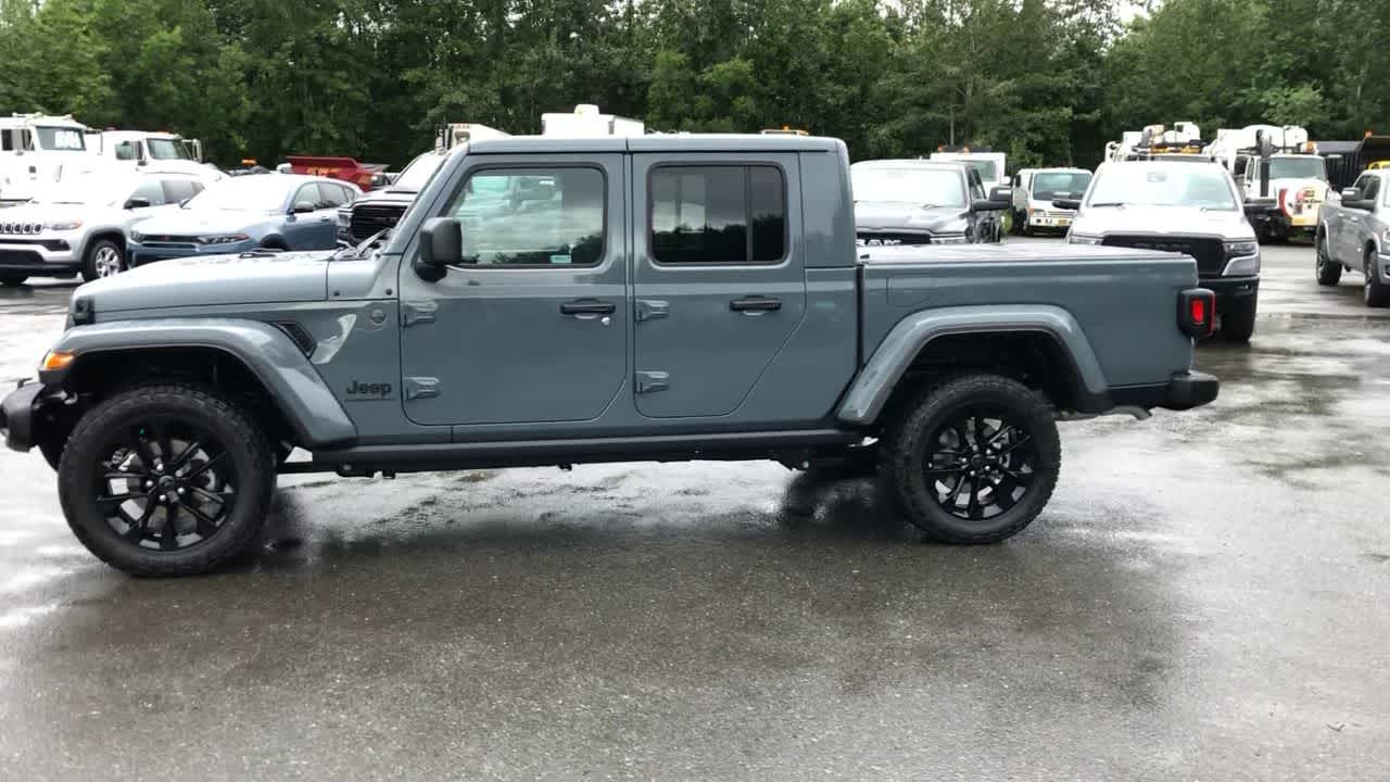 new 2024 Jeep Gladiator car, priced at $42,968