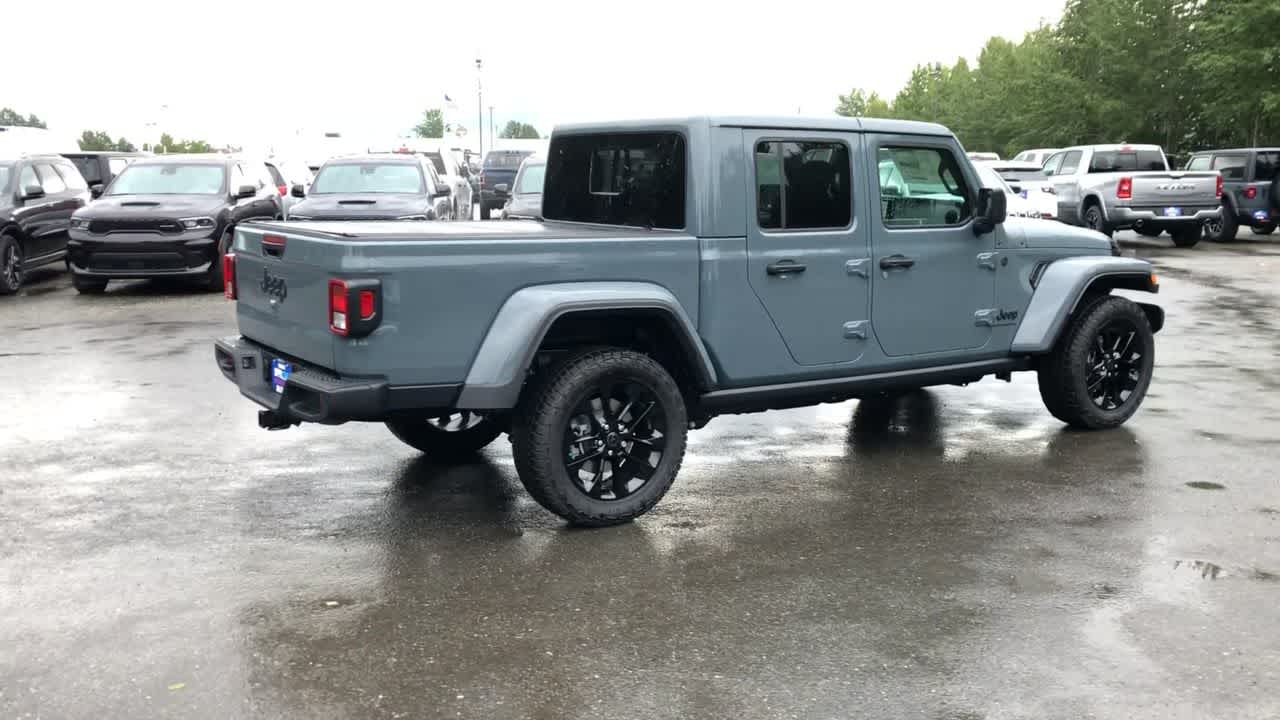 new 2024 Jeep Gladiator car, priced at $42,968