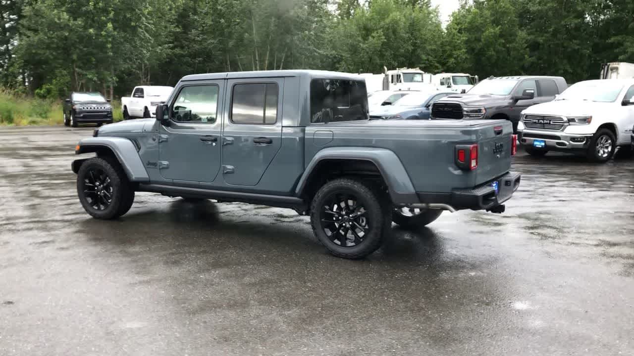 new 2024 Jeep Gladiator car, priced at $42,968