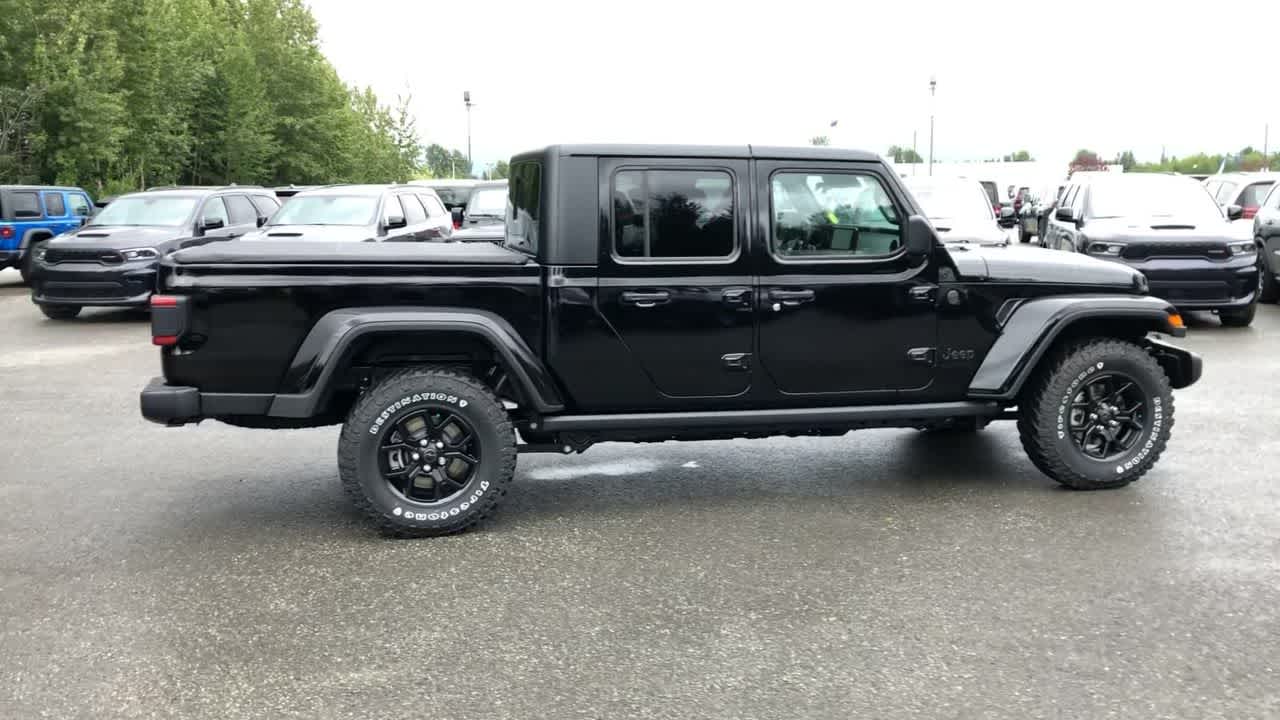 new 2024 Jeep Gladiator car, priced at $48,909