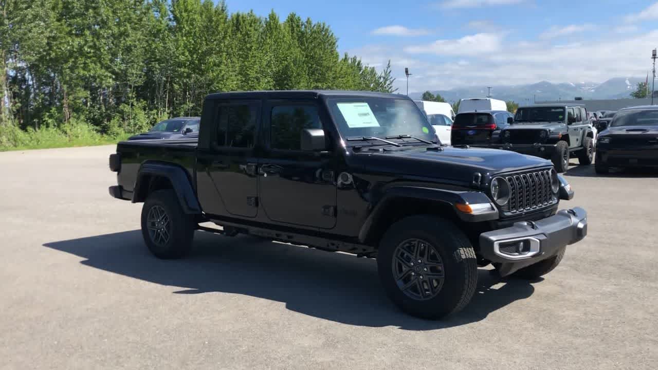 new 2024 Jeep Gladiator car, priced at $47,261