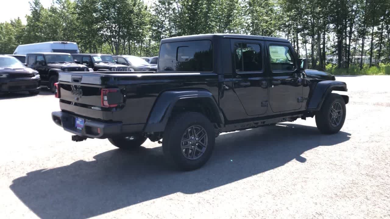 new 2024 Jeep Gladiator car, priced at $47,261