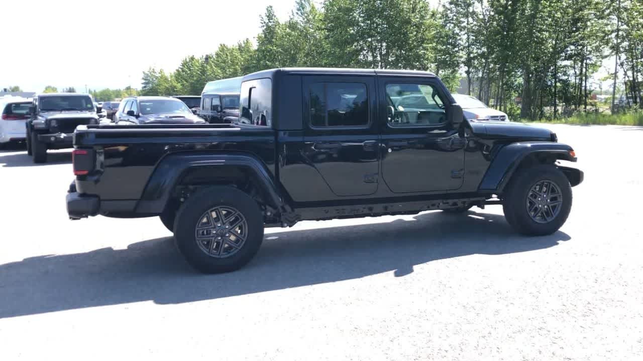 new 2024 Jeep Gladiator car, priced at $47,261