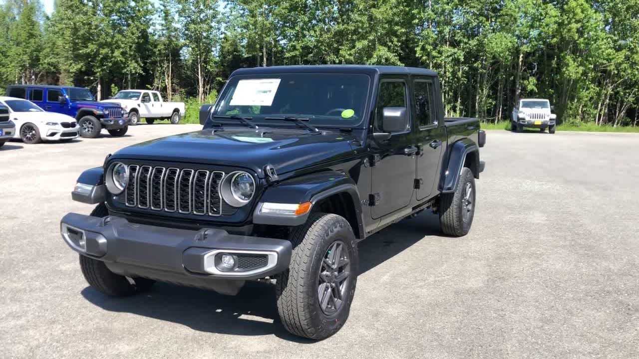 new 2024 Jeep Gladiator car, priced at $47,261