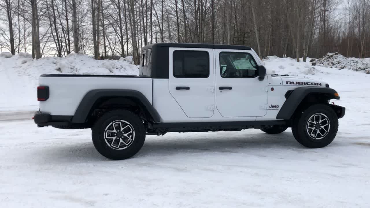 new 2024 Jeep Gladiator car, priced at $60,439