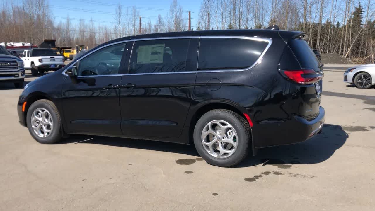 new 2024 Chrysler Pacifica car, priced at $53,479