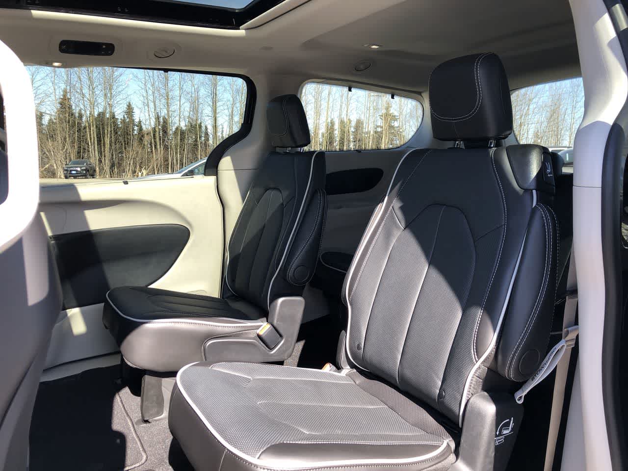 new 2024 Chrysler Pacifica car, priced at $53,479