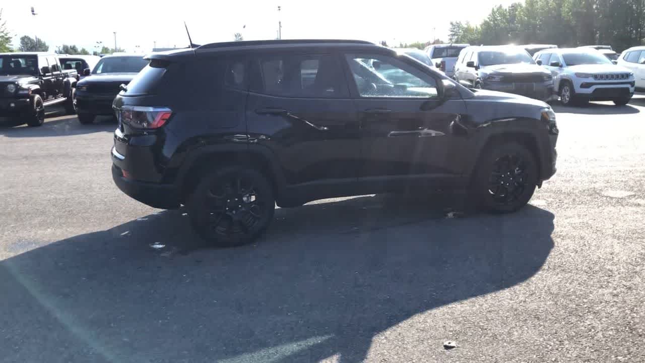 new 2024 Jeep Compass car, priced at $33,225