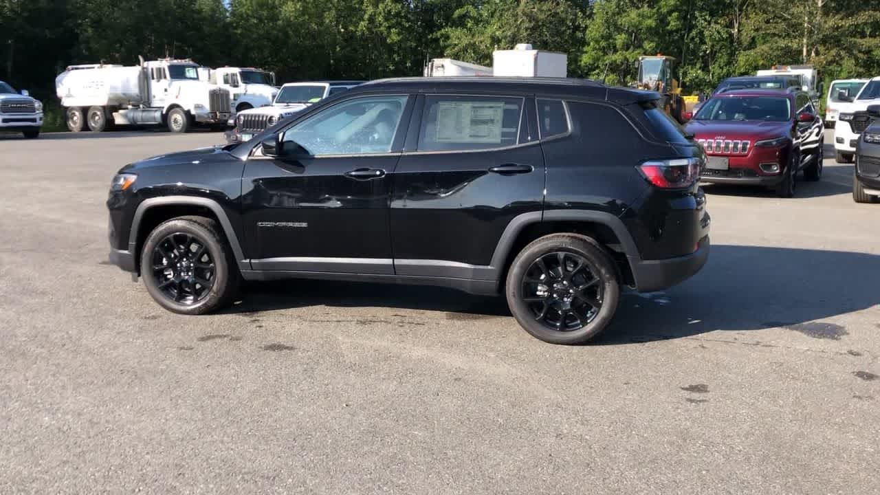 new 2024 Jeep Compass car, priced at $33,225