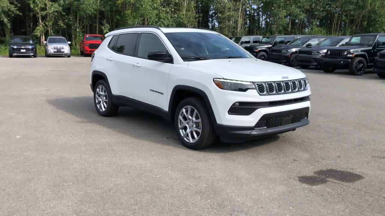 new 2024 Jeep Compass car, priced at $31,534