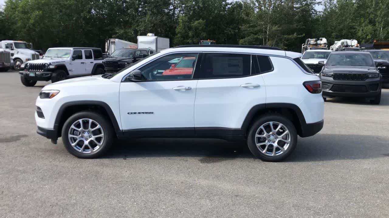 new 2024 Jeep Compass car, priced at $31,534