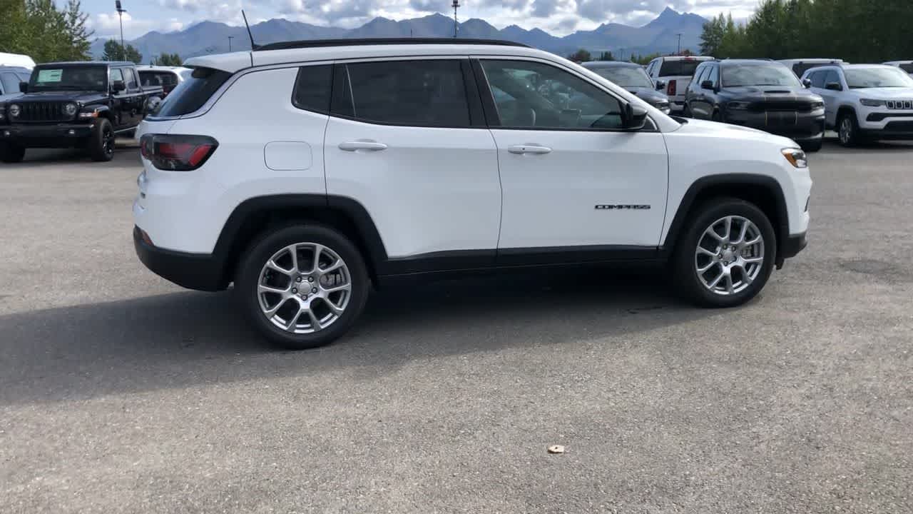 new 2024 Jeep Compass car, priced at $31,534