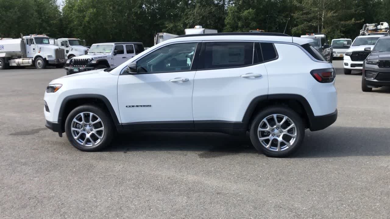 new 2024 Jeep Compass car, priced at $31,534