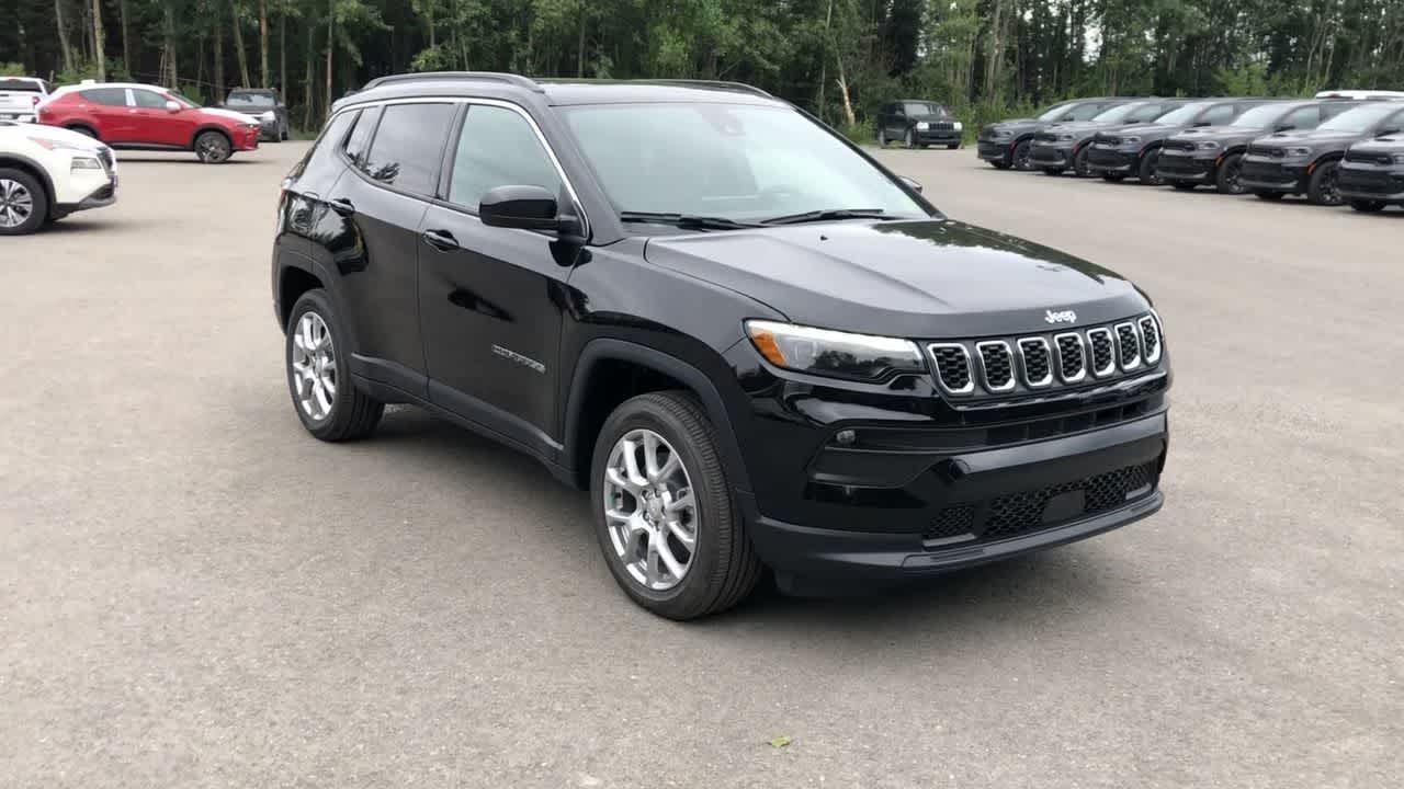 new 2024 Jeep Compass car, priced at $32,089