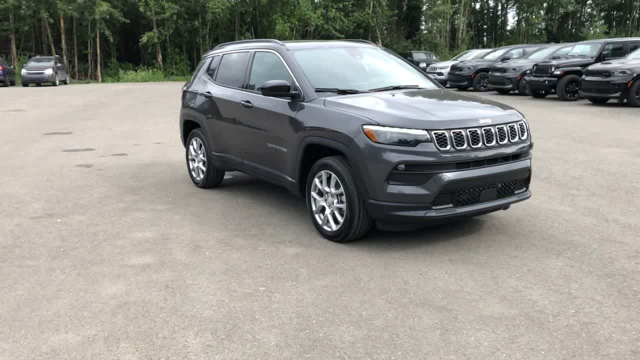 new 2024 Jeep Compass car, priced at $32,287